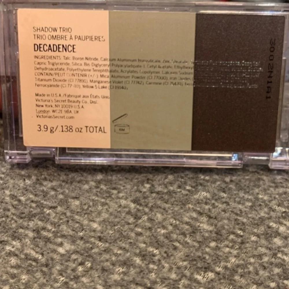 Victoria’s Secret Decadence Shadow Trio - Picture 4 of 8